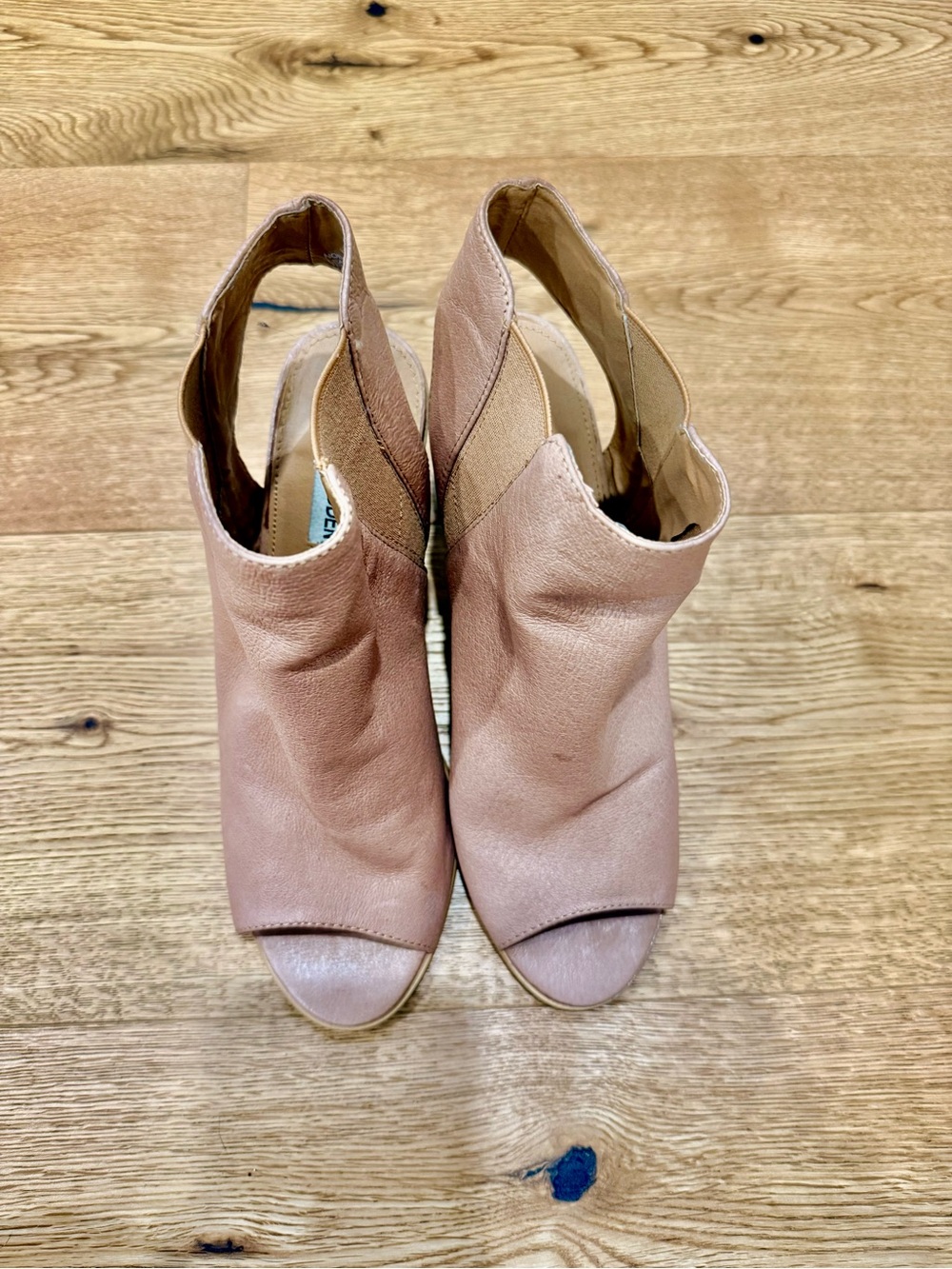 Steve Madden Blush Tan Leather Peep-Toe Mules